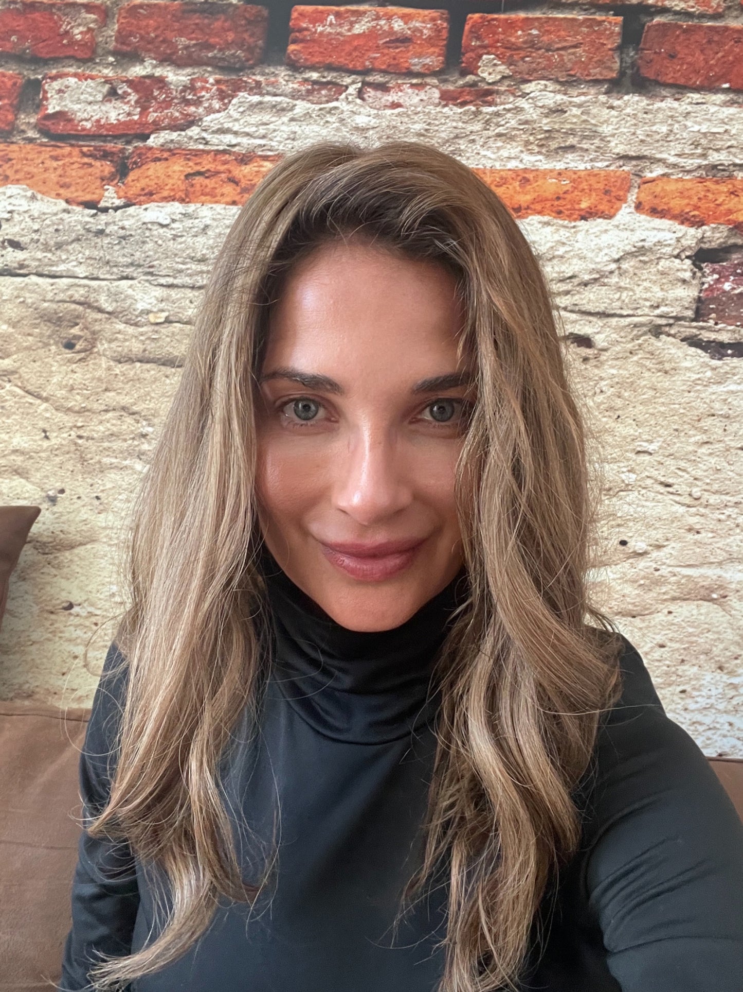 Katherina / Essentials Collection / Silktopper Echthaar in Hellbraun mit Highlights
