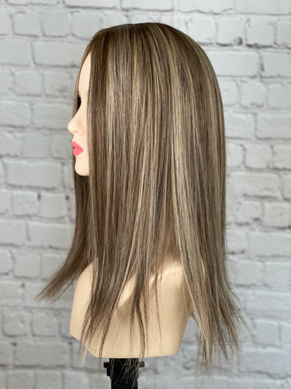 Alexandra / Essentials Collection / Silktopper Echthaar in Dunkelblond mit Highlights