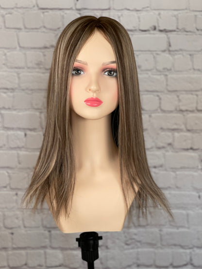 Alexandra / Essentials Collection / Silktopper Echthaar in Dunkelblond mit Highlights