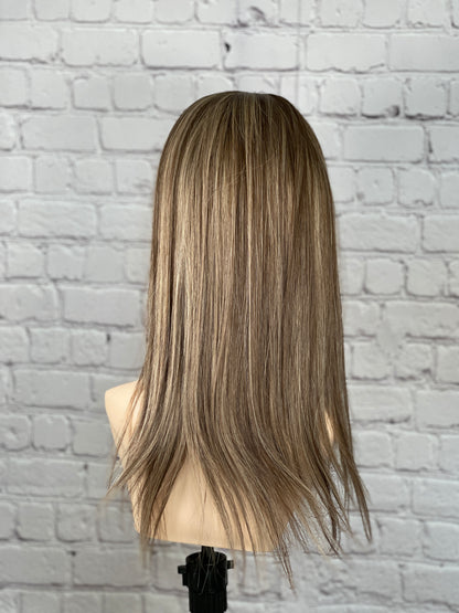Alexandra / Essentials Collection / Silktopper Echthaar in Dunkelblond mit Highlights