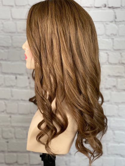 Katherina / Essentials Collection / Silktopper Echthaar in Hellbraun mit Highlights